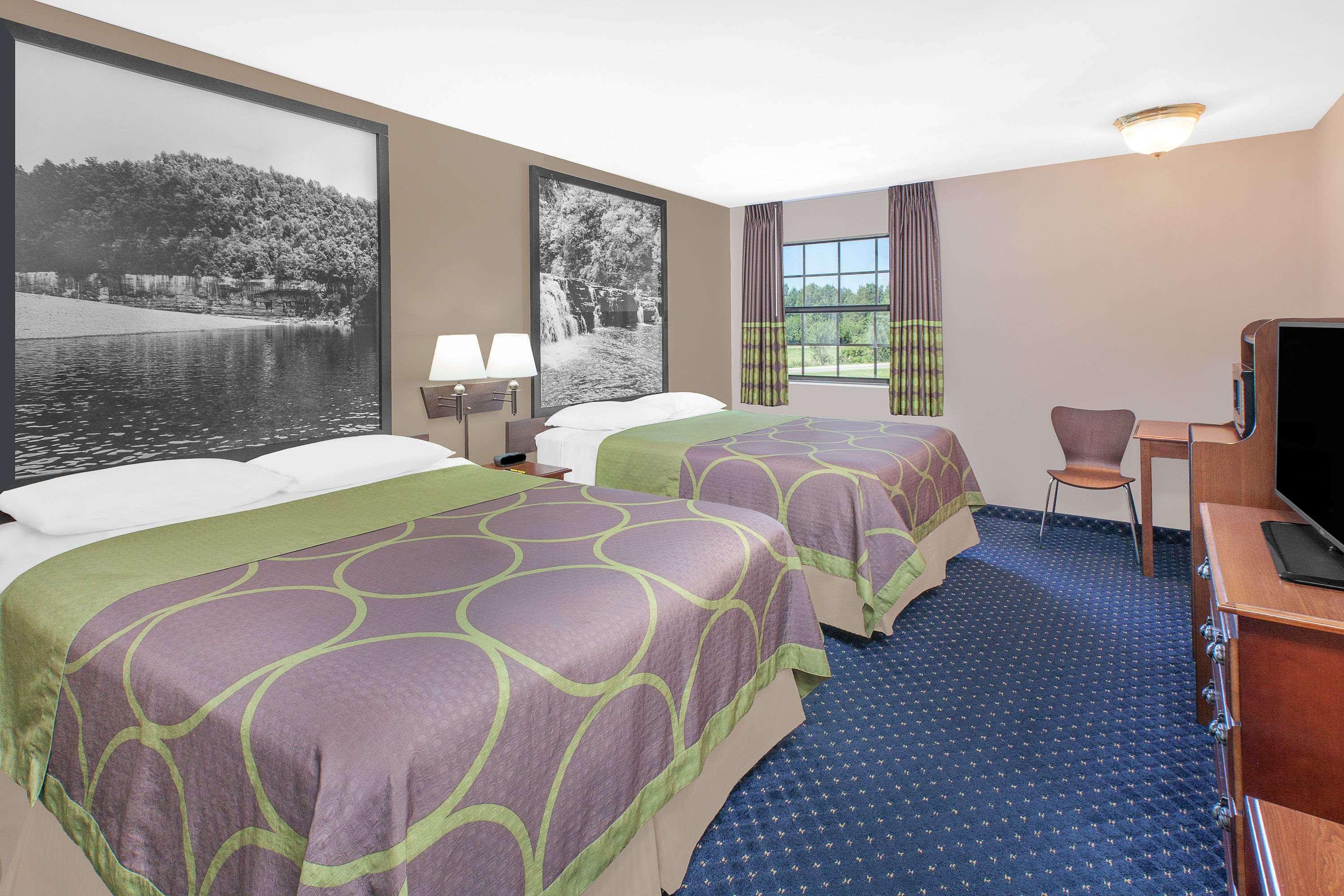 Super 8 By Wyndham Lowell/Bentonville/Rogers Area Екстериор снимка