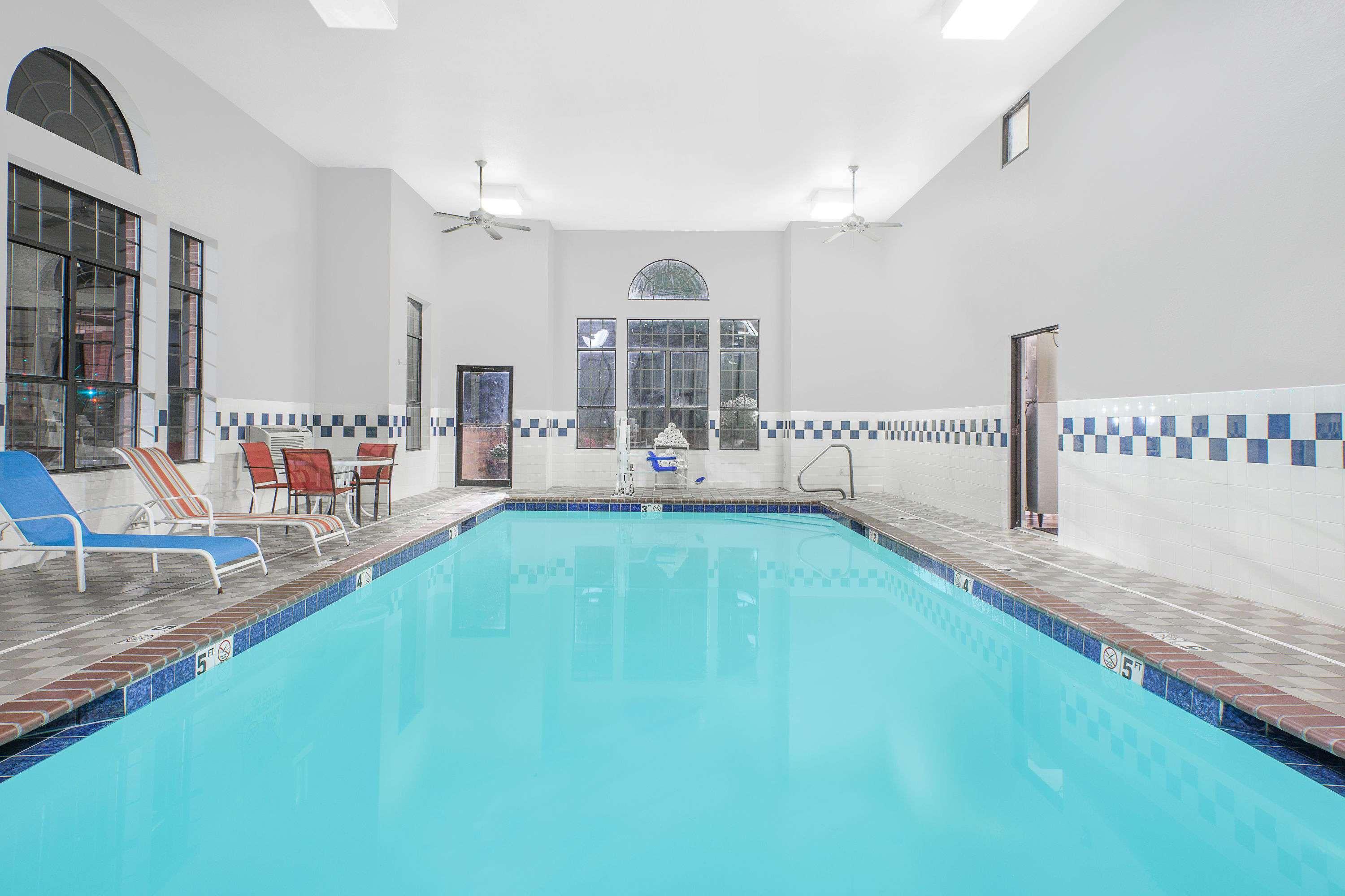 Super 8 By Wyndham Lowell/Bentonville/Rogers Area Екстериор снимка