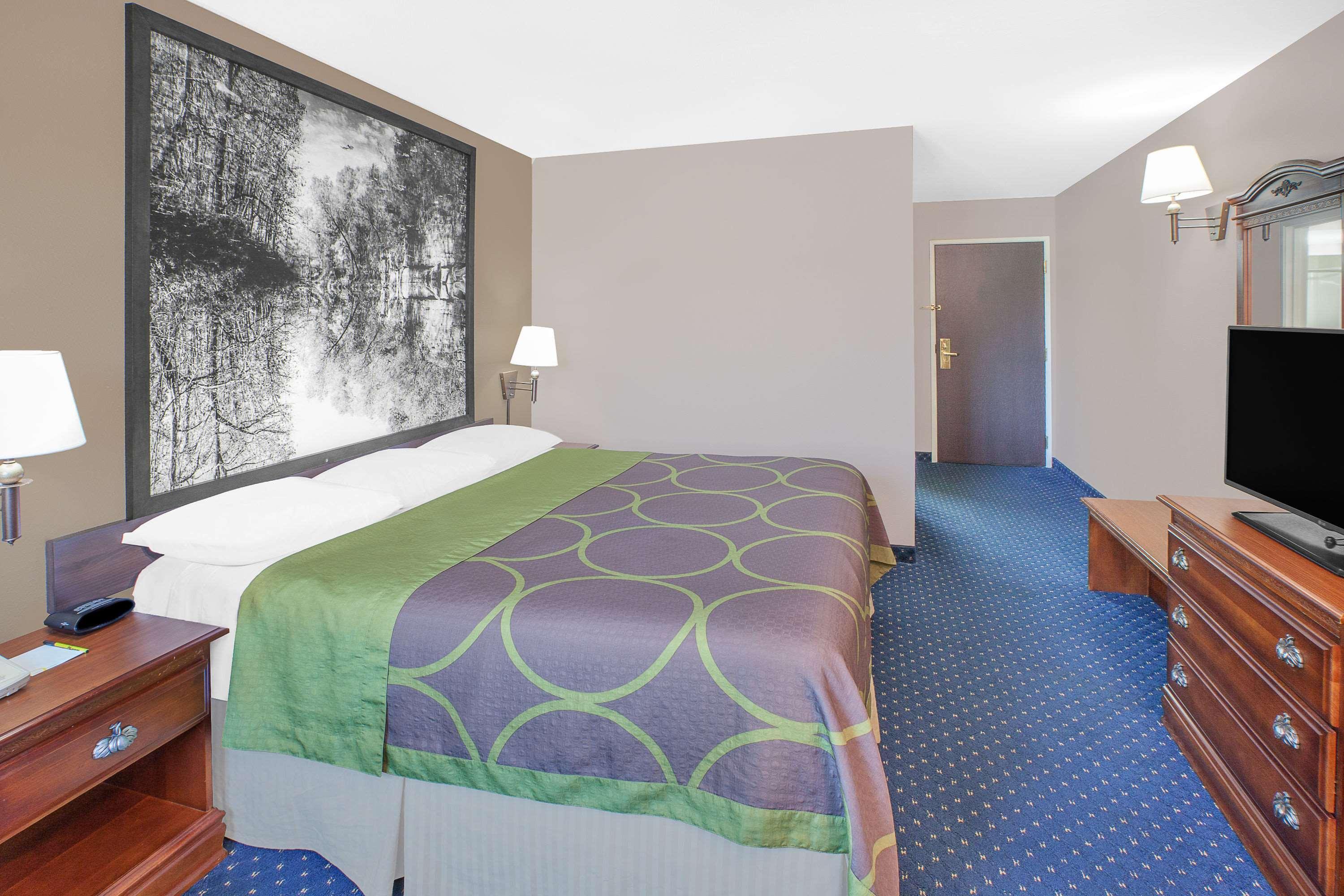 Super 8 By Wyndham Lowell/Bentonville/Rogers Area Екстериор снимка