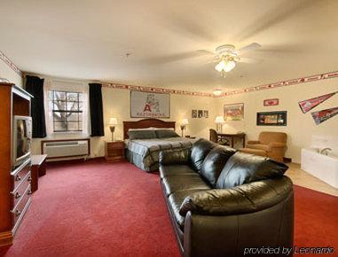 Super 8 By Wyndham Lowell/Bentonville/Rogers Area Стая снимка